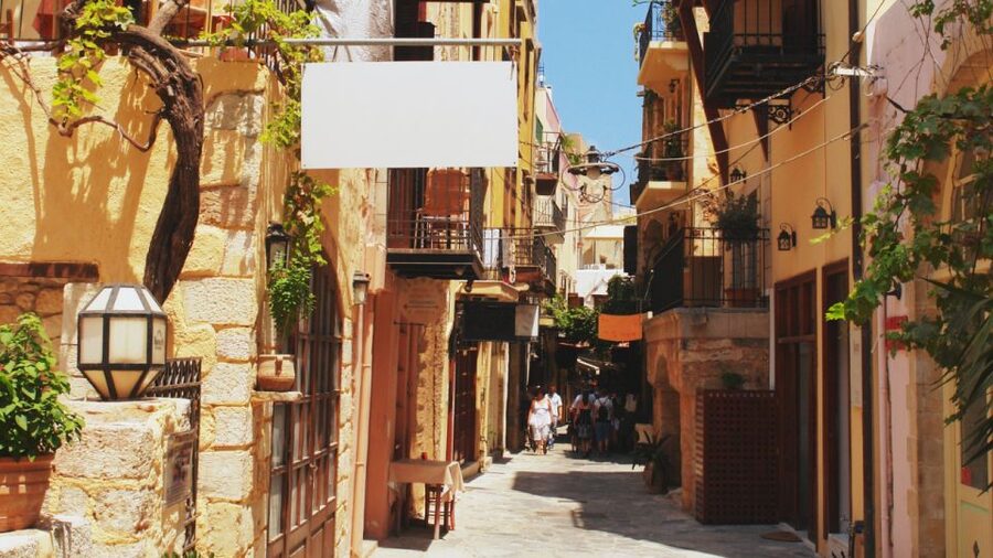 From Heraklion: Chania Town, Kournas Lake, and Rethymno Tour - Rethymno’s Old Town: The Harbor Walk That Feels Like a Real Place