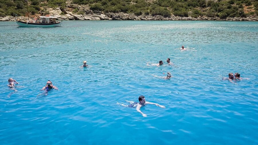 From Heraklion: Elounda, Kolokitha, and Spinalonga Boat Trip - Spinalonga From the Sea: Venetian Fortress and a Somber Past