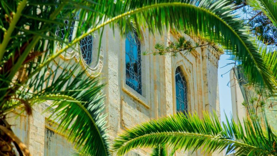 From Heraklion: Historical Center City Tour & Knossos Palace - Archaeological Museum of Heraklion: optional, extra, and worth deciding before you go