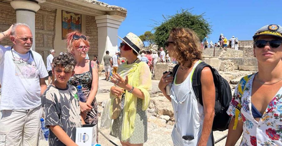 From Heraklion: Knossos Palace Entry Ticket and Private Tour - Skip-the-line entry: why it changes the whole experience