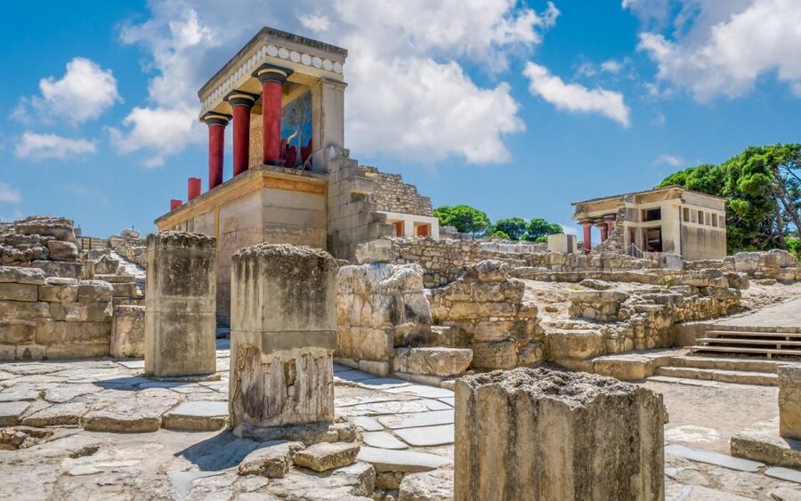 From Heraklion: Knossos Palace Guided Tour & Heraklion City - Knossos in the morning: turning ruins into a map