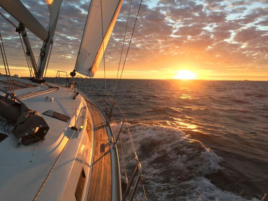 From Heraklion: Sunset Cruise to Dia Island - Who should book this Dia Island sailing cruise?