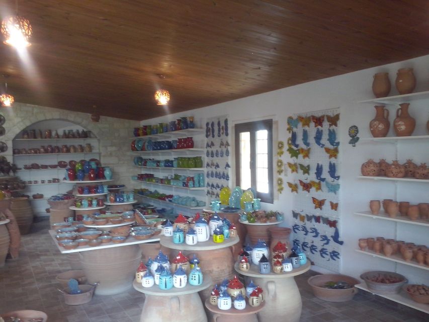 From Rethymno: Arkadi, Melidoni, and Margarites Tour - The family tavern lunch with live folk music and dancing