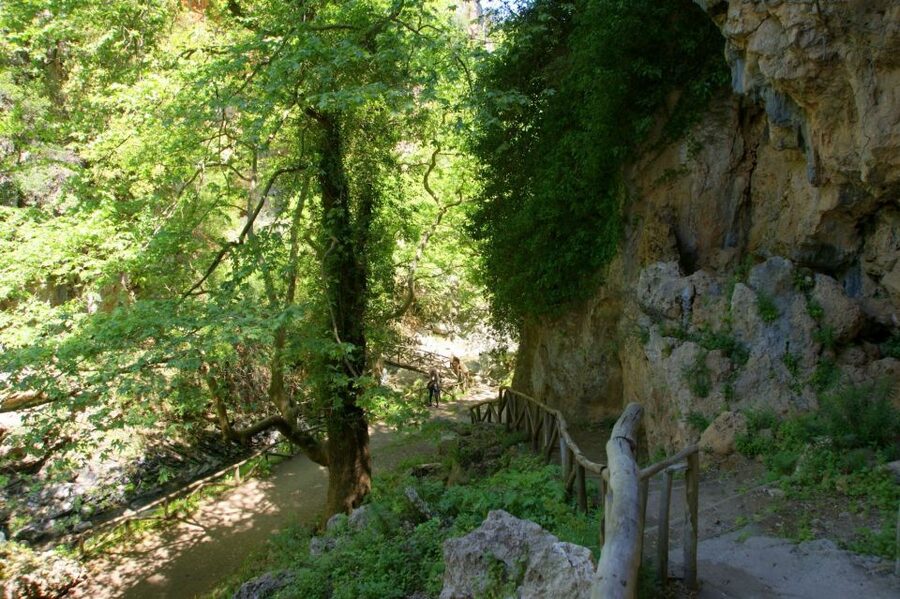 From Rethymno: Discover South Rethymno - Karines and the lunch-between-stops pacing