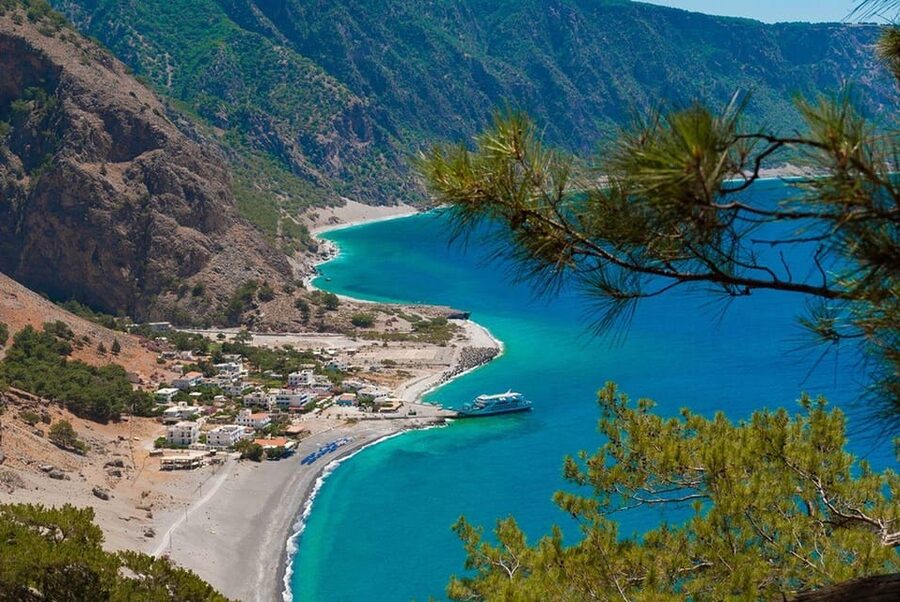 From Rethymno: Samaria gorge with Professional Hiking Guide - Pro escort and pacing: guided but not rushed