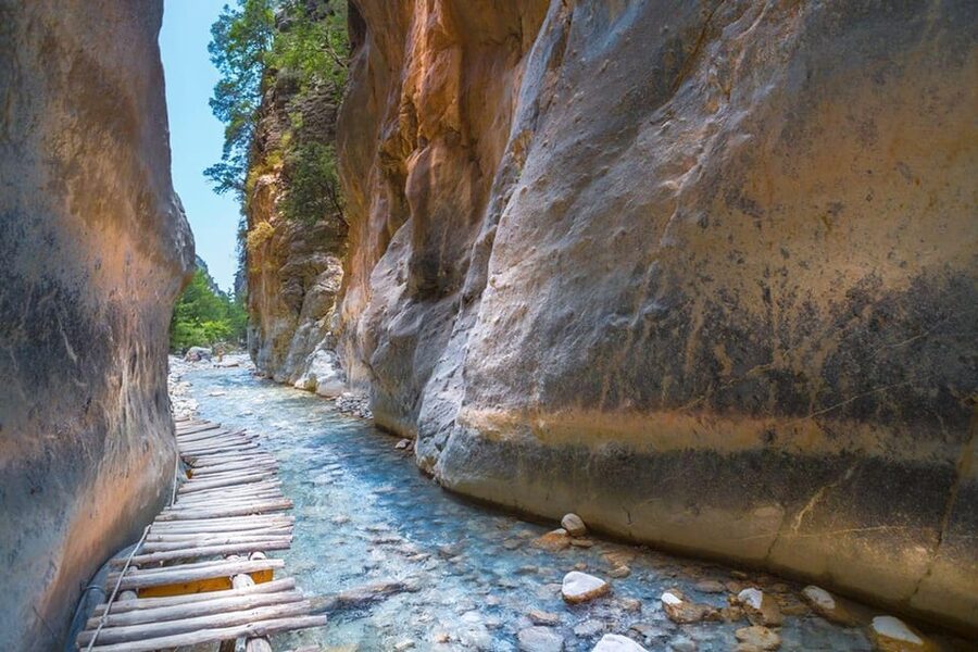 From Rethymno: Samaria gorge with Professional Hiking Guide - Who should book this Samaria Gorge hike