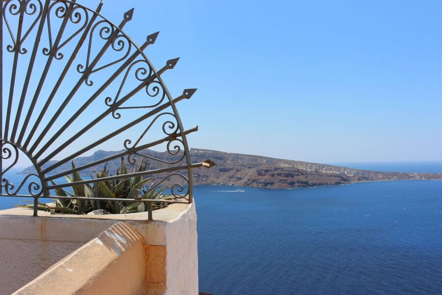 From Rethymnon: Santorini Day Tour with optional transfer - Should you book this Santorini day tour from Rethymnon?