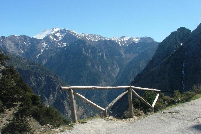 Full-Day Beginner's Hiking Route Tour to Samaria Gorge - Chania to the gorge: a long day done the easy way