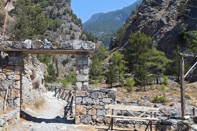 Full Day Samaria Gorge 10-Mile Walking Tour - What to pack and how to plan your day