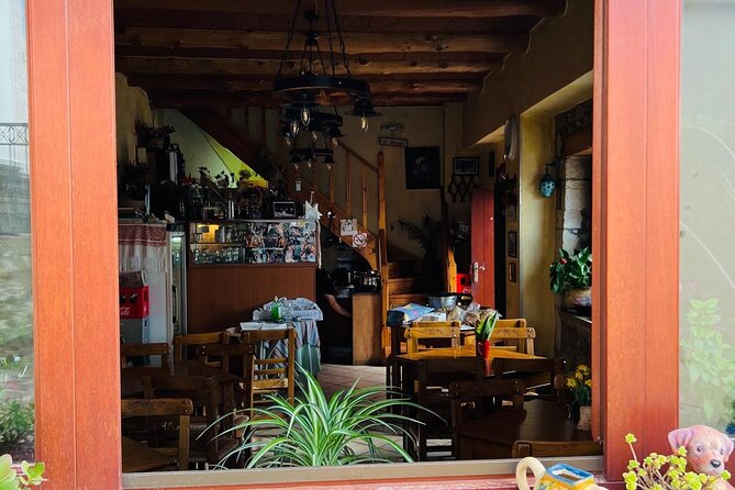 Gastronomy tour and wine tasting in traditional villages - Stop 1 in Armeni: Greek coffee cooked the old way in hot sand