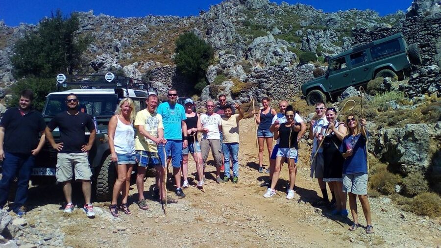 Georgioupolis Full-Day Land Rover Safari Experience - Family tavern lunch: included Greek dishes with real local pacing