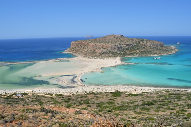 Gramvousa Island and Balos Bay Full-Day Tour from Heraklion - Port time: Kissamos old port and the final transition