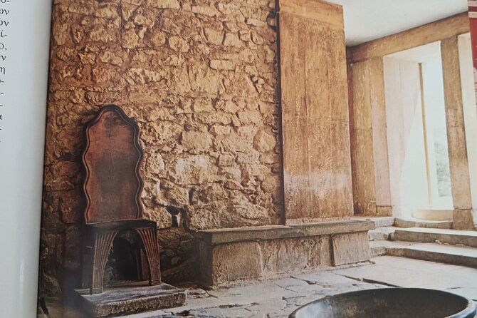 Guided Tour in Knossos Palace - Logistics that matter in Crete (and what to pack)