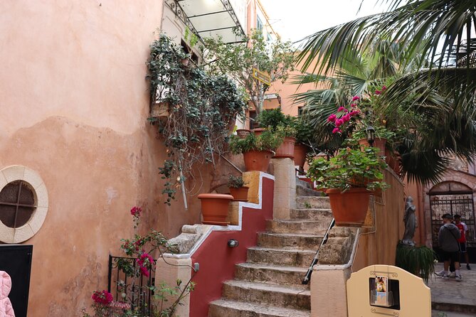 Guided Walking Tour in Chania - Old Venetian Harbor: your photo break with real context