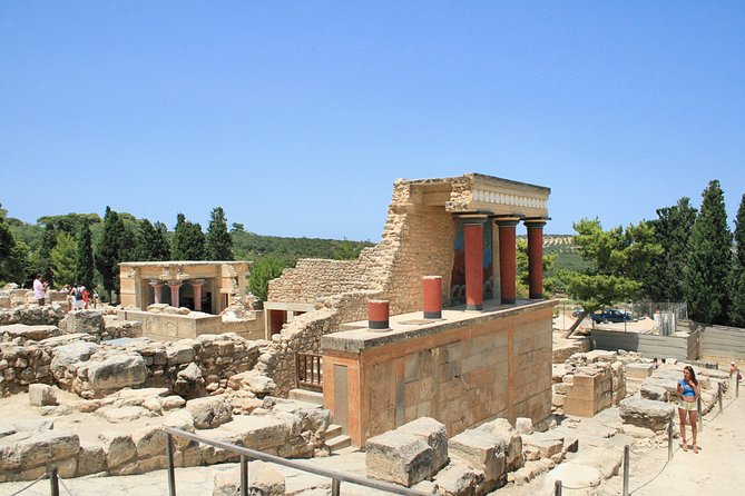 Half Day Private Tour to Knossos Palace (Skip the line) & Panoramic City Tour - Private transfers in Heraklion: saving effort is part of the experience