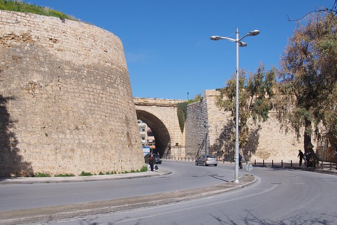 Half Day Private Tour to Knossos Palace (Skip the line) & Panoramic City Tour - Should you book this private Knossos + Heraklion half-day?