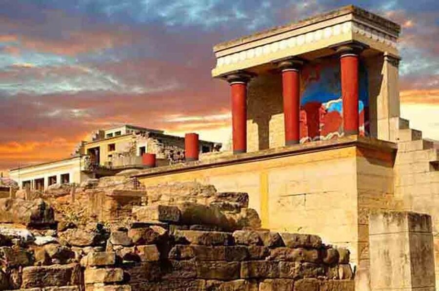 Heraklio:Knossos Palace-Museum-Heraklio ALL IN SKIP The line - Knossos Palace: the Minoan Labyrinth you can actually walk