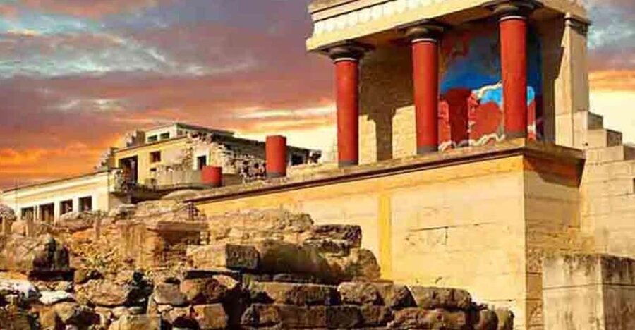 Heraklio:Knossos Palace-Museum-Heraklio ALL IN SKIP The line - Entering Knossos with skip-the-line tickets and a guided 2 hours