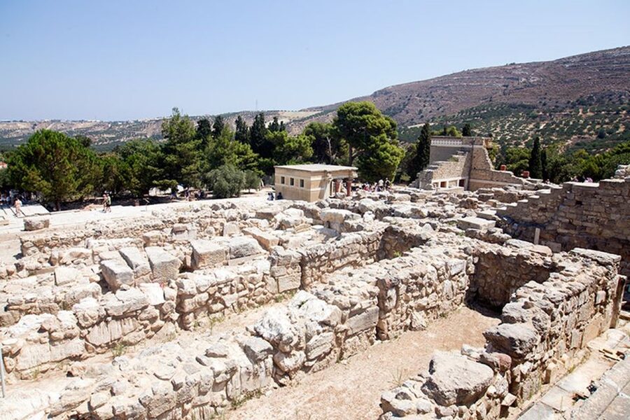 Heraklio:Knossos Palace-Museum-Heraklio ALL IN SKIP The line - Heraklion Archaeological Museum: making sense of Minoan life