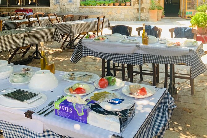 Heraklion: Cretan private cooking lesson with lunch in Arolithos - Who should book this cooking lesson in Arolithos