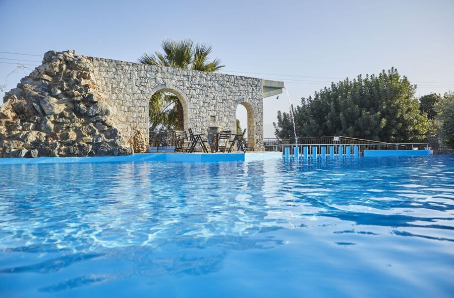 Heraklion Crete: Cretan and Greek Dance Lesson at Arolithos - The free time option: lunch and pool on your own time