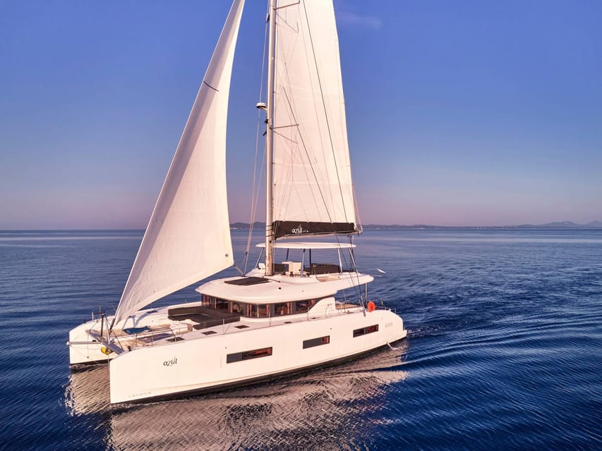 Heraklion: Dia Island Luxury Catamaran Cruise with Meal - The onboard meal: Mediterranean comfort with real variety