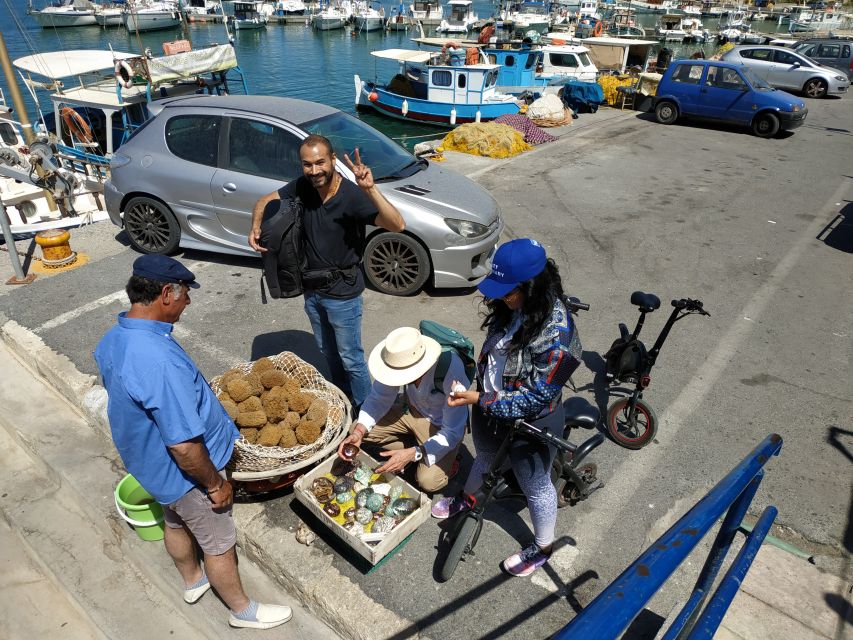 Heraklion: Ecobike Sightseeing Tour with Greek Meze - Morosini Lions Fountain and Lion’s Square: the icon sequence