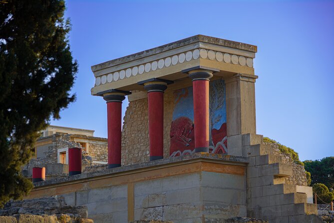 Heraklion Highlights: Knossos, Museum & Historic City Drive - Venetian Walls and Kazantzakis Tomb: A Calm Start Above Heraklion