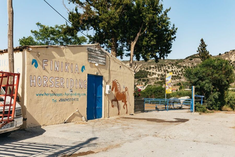 Heraklion: Horse Ride in the Cretan Mountains - Guides and horses: why this tour feels safe for beginners