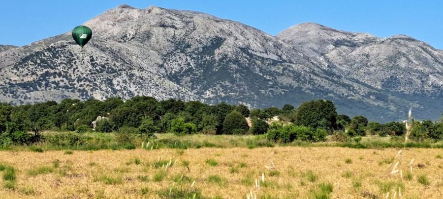 Heraklion: Knossos Palace, Zeus Cave & Oil Mill Private Tour - Lasithi Plateau: 16 villages, windmills, and working Cretan countryside