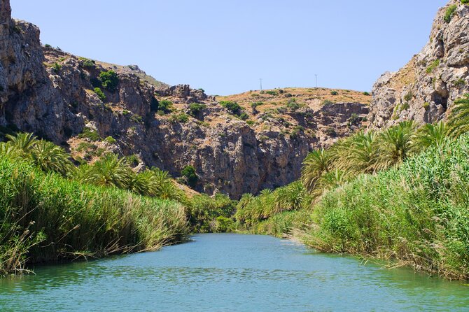Heraklion: Preveli Boat Trip, Damnoni & Kourtaliotiko springs - Morning pickup and the drive to Kourtaliotiko: what the hours feel like
