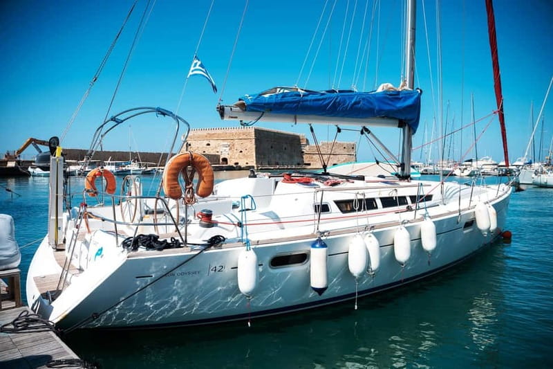 Heraklion: Sailing Trip to Dia Island with Lunch & Swimming - The crew: why Captain George and friends make this feel personal