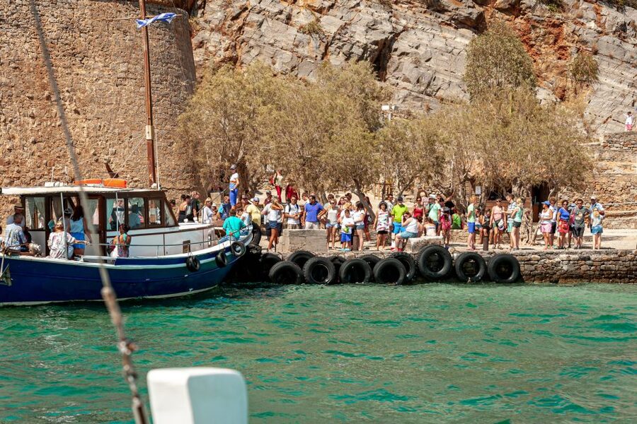 Heraklion: Spinalonga, Agios Nikolaos, Elounda & Plaka Tour - Elounda harbor and the ferry ride to Spinalonga