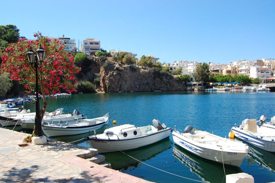 Heraklion: Spinalonga and Agios Nikolaos Cruise with Lunch - Agios Nikolaos free time: lake views, cafes, and easy wandering
