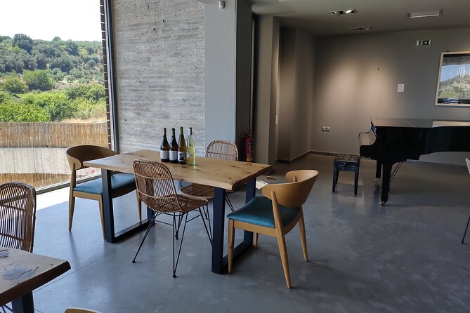 Heraklion SUV Private Guided Wine Tour with Lunch - Pickup, private vehicle, and comfort: plan for a long, seated day