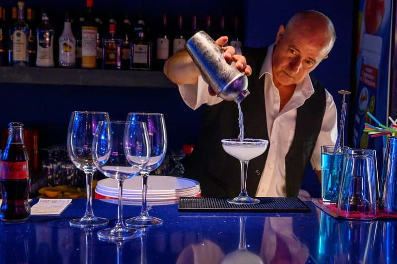 Hersonissos: Spectacular Dinner Show Ticket - Key Things You’ll Notice Fast