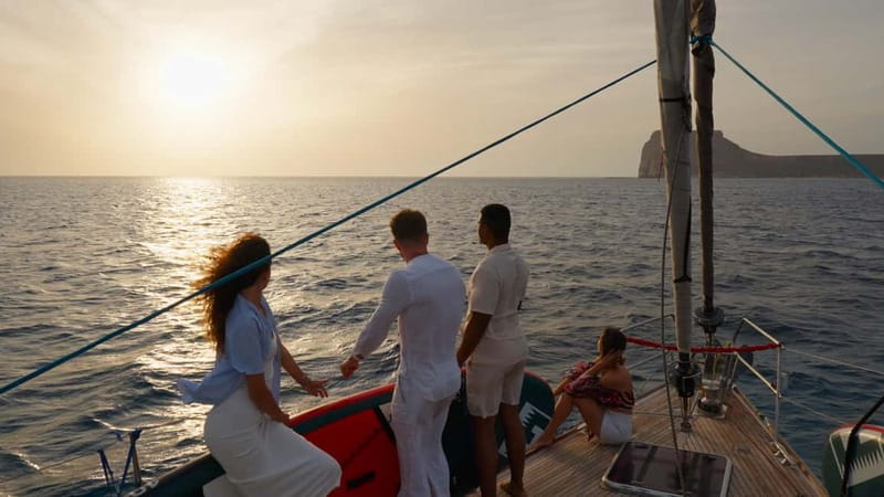 Kissamos: Balos & Gramvousa Luxury Catamaran Cruise - The tender routine: getting on and off without stress