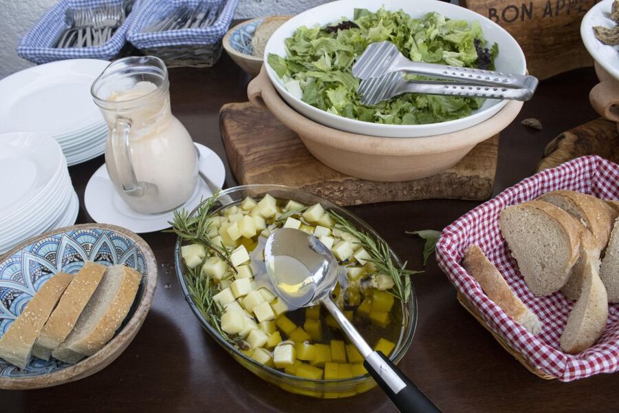 Kissamos: Greek Night with Buffet Dinner and Plate Smashing - Key highlights you should know