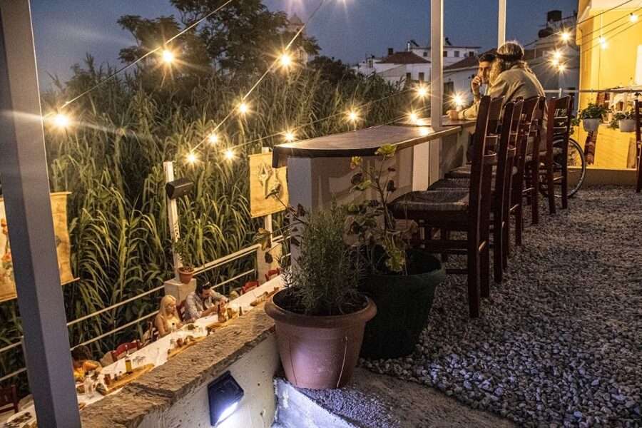 Kissamos: Greek Night with Buffet Dinner and Plate Smashing - Cretan buffet plus a food-history lesson: more than just plates