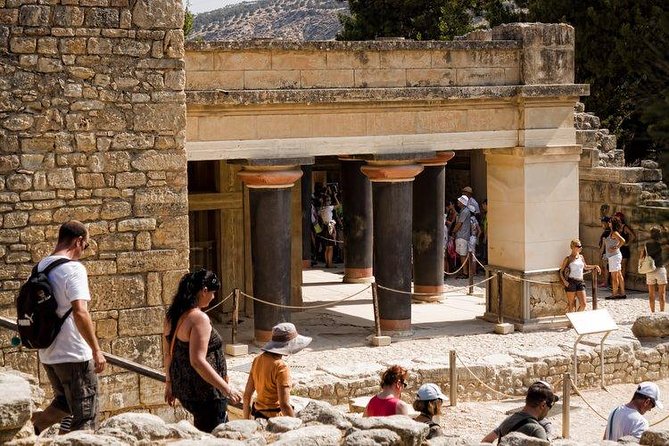 Knossos from Chania - The myths make Knossos easier to understand: Minos, Minotaur, Daedalus