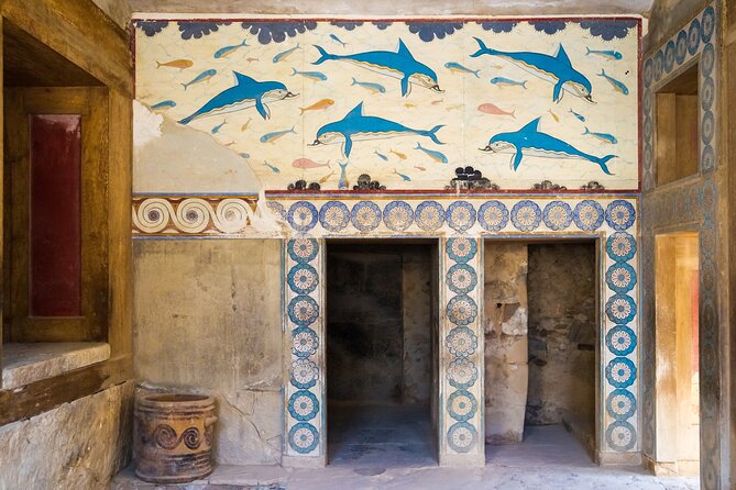 Knossos & Heraklion Tour with Professional Certified Guide - Who this tour suits best