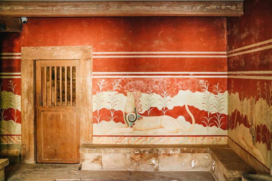 Knossos: Knossos Palace Skip-the-Line Guided Walking Tour - Engineering you’ll notice once your guide points it out
