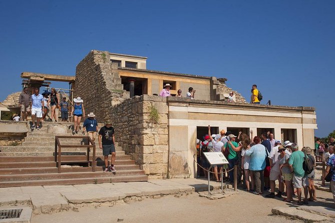 Knossos Palace and Lassithi Plateau - Knossos Palace with a guided tour: Minoan context in 2 hours
