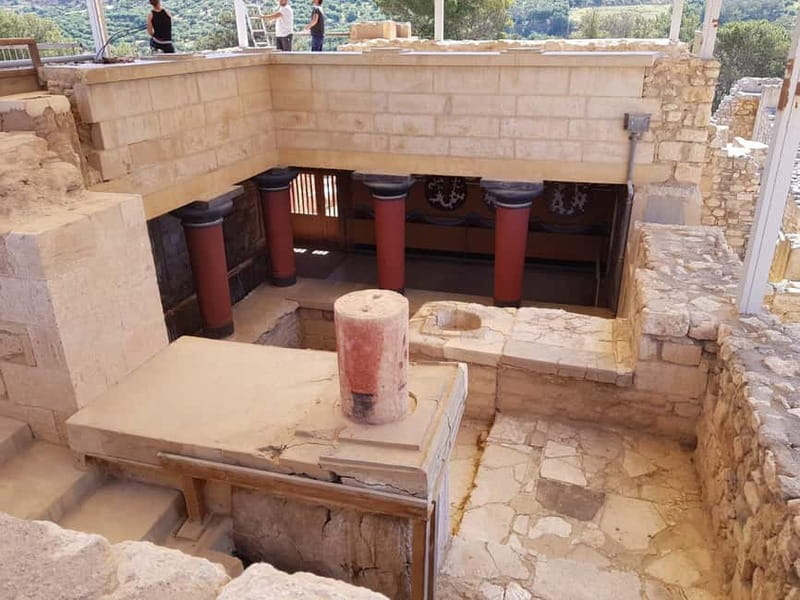 Knossos Palace and Pottery experience. Excursion Safari - Knossos Palace and Pottery in One 7-Hour Block