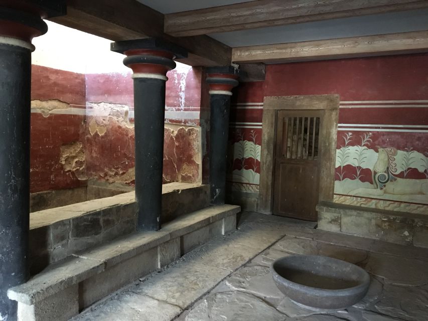 Knossos Palace: Family-friendly Mythology Tour - Timing Tips: Best Time to Go for Comfort