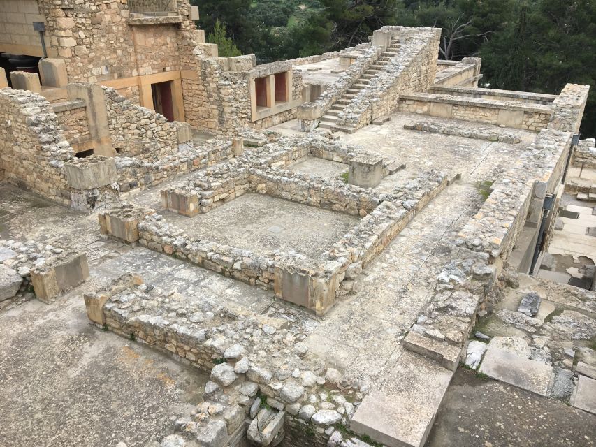 Knossos Palace Guided Walking Tour (Without Tickets) - The core experience: guided time inside the palace complex