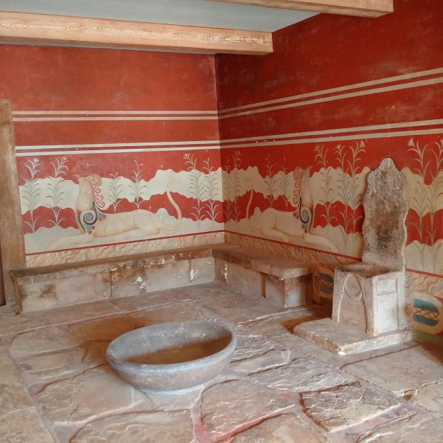 Knossos Palace Guided Walking Tour (Without Tickets) - Small group, licensed guide, and headsets that help you keep up