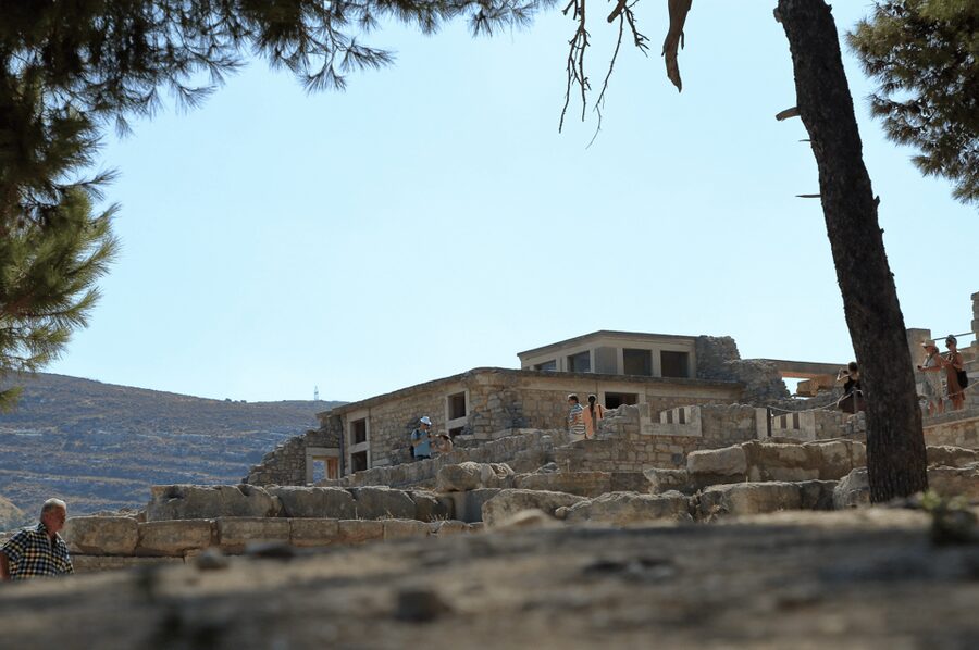 Knossos Palace Private Tour with Licensed Guide and Tickets - The Grand Staircase: A Power Show of Minoan Design