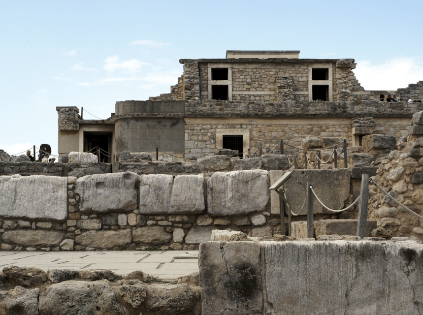 Knossos Palace Private Tour with Licensed Guide and Tickets - King Minos, the Labyrinth, and the Minotaur—With Context