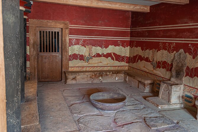 Knossos Palace Private Walking Tour - How to get the most from this two-hour Knossos walk